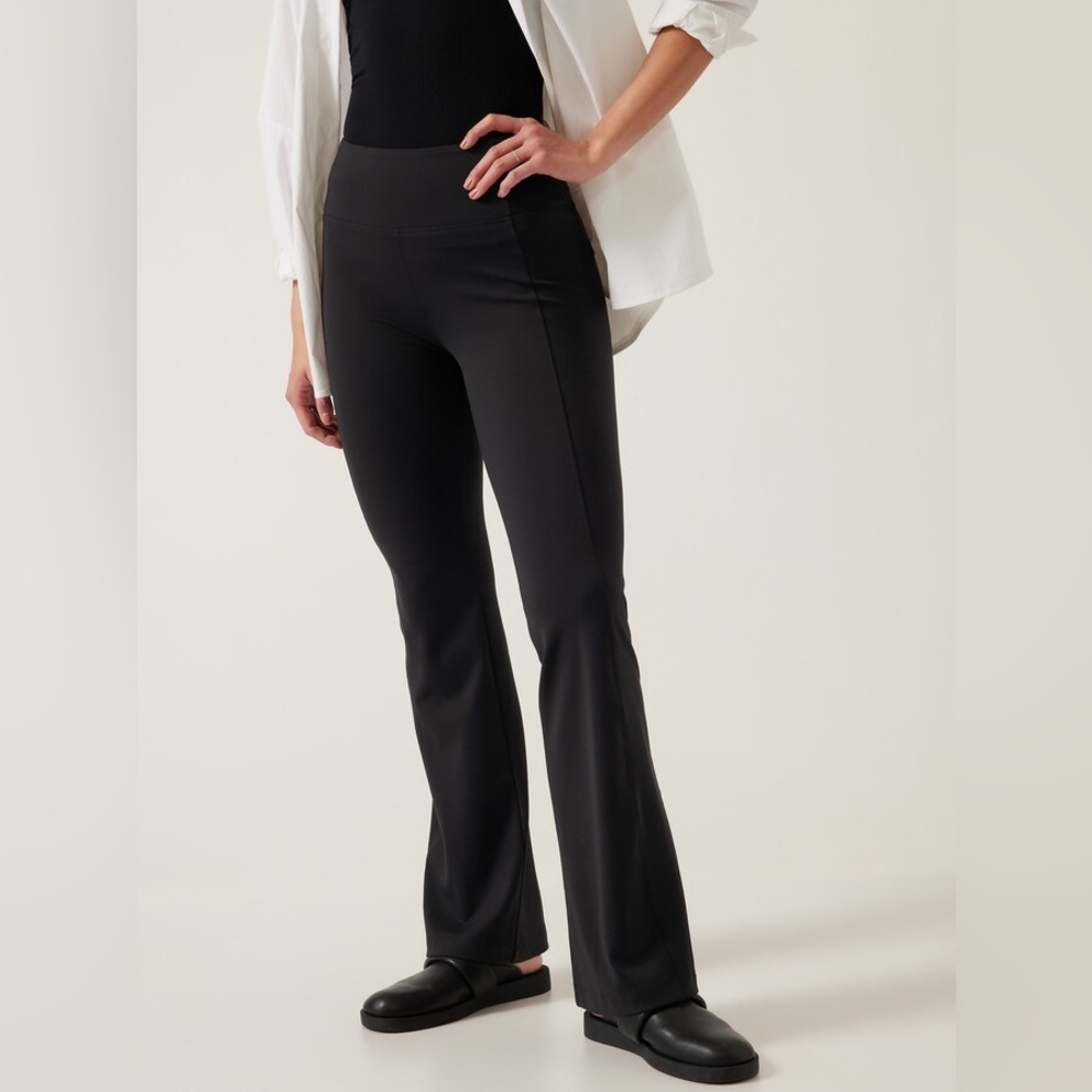 Athleta Delancey Flare Pant Size Large Black